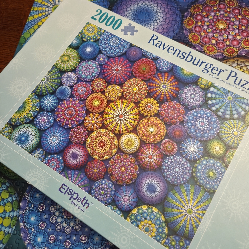 Ravensburger Vibrant Colorful Circular Patterns Puzzle 2000 Pieces Complete